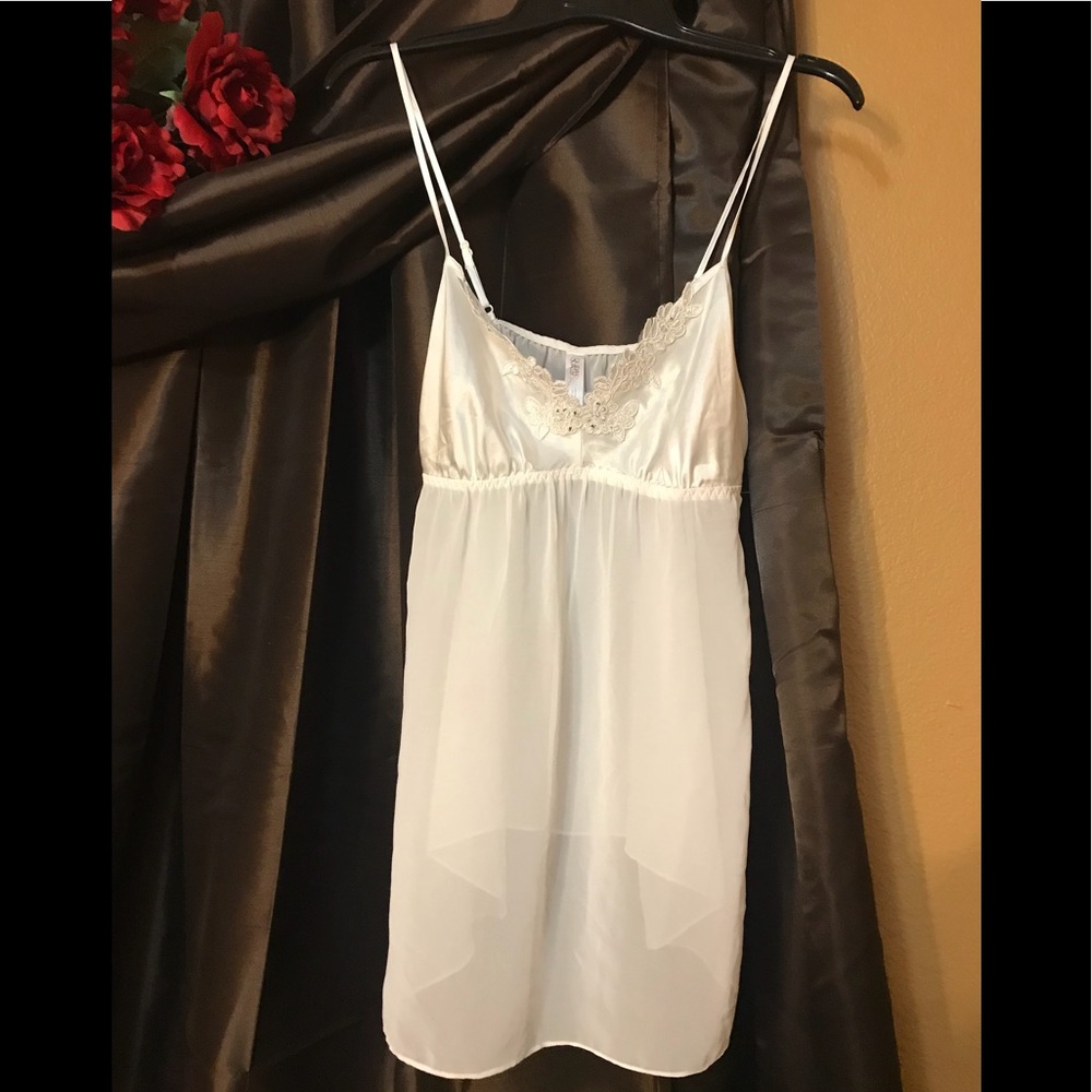 NWOT Gillian and O’Malley lingerie, never worn.